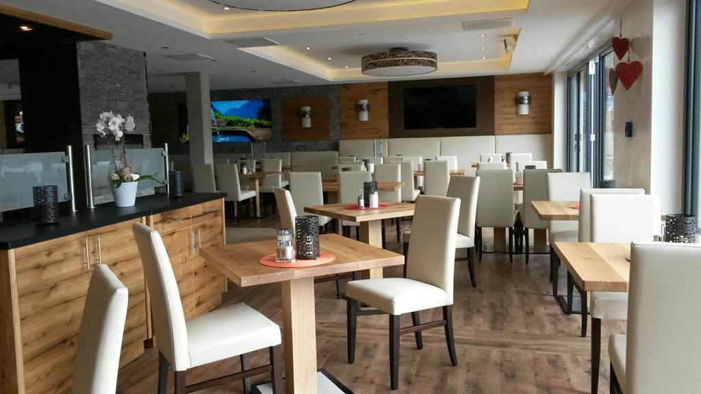 Alpenflair Hotel 부흐르 외부 사진
