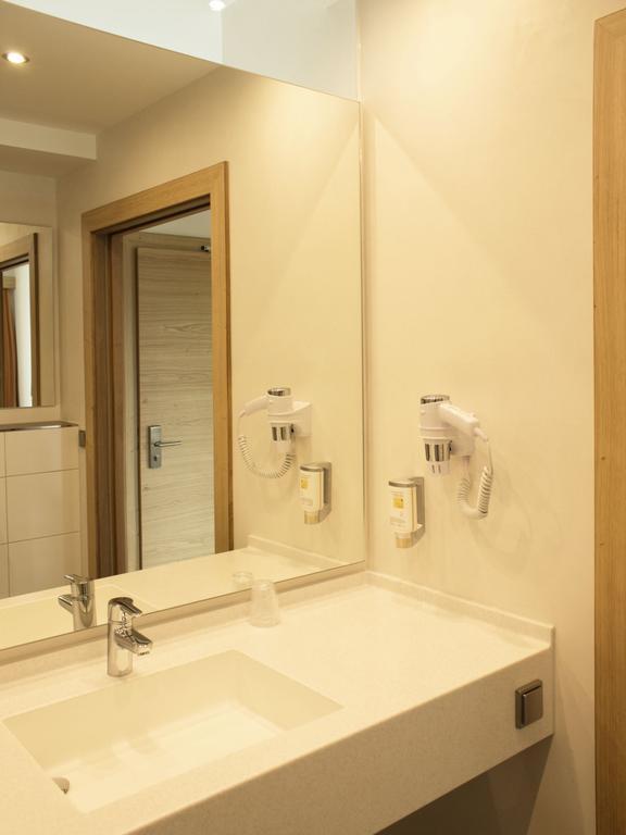 Alpenflair Hotel 부흐르 객실 사진