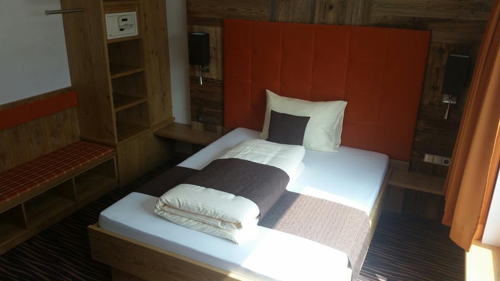 Alpenflair Hotel 부흐르 객실 사진